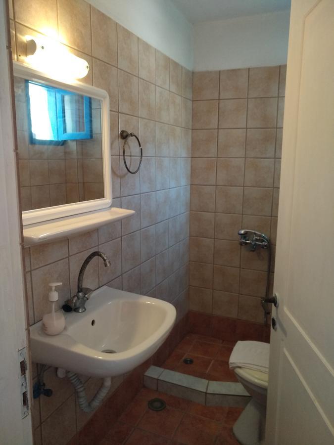 Pirgari Rooms Sikinos Alopronia Екстер'єр фото